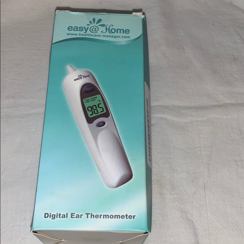 Digital ear thermometer